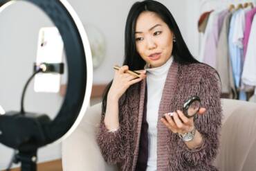 Become an Online Beauty Advisor | Earn $100 to $2,000+ per month